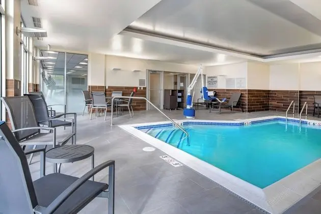 Fairfield Inn & Suites by Marriott Klamath Falls - Havuz