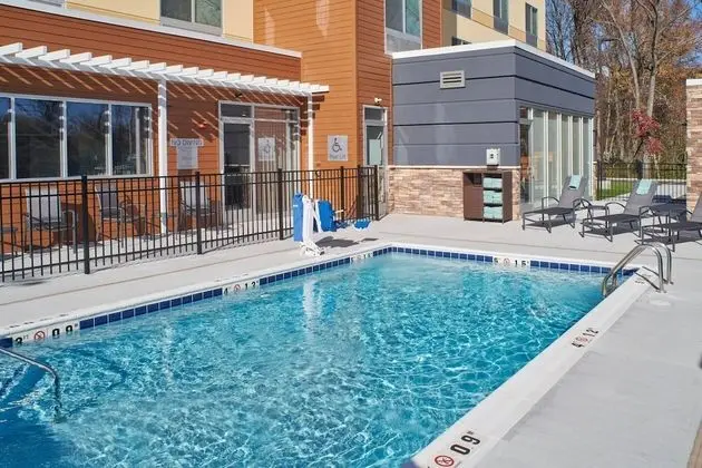 Fairfield Inn & Suites by Marriott Louisville Jeffersonville - Havuz