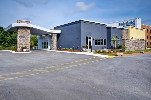 Fairfield Inn & Suites by Marriott Milwaukee North - Dış Mekan