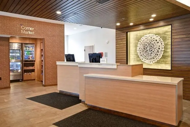 Fairfield Inn & Suites by Marriott Milwaukee North - Lobi