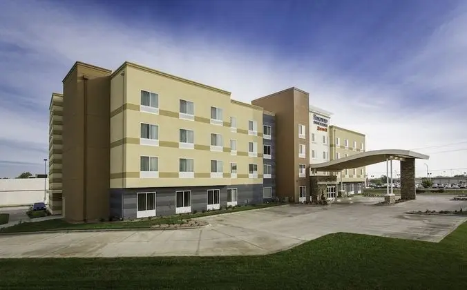 Fairfield Inn & Suites by Marriott Milwaukee West - Dış Mekan