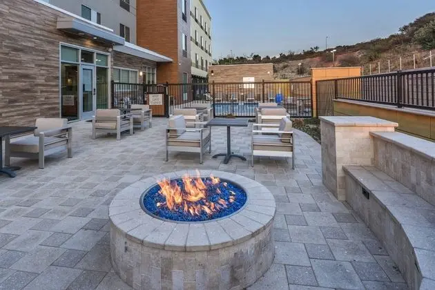 Fairfield Inn & Suites by Marriott Moorpark Ventura County - 1