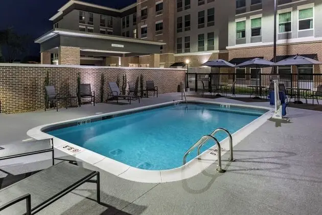 Fairfield Inn & Suites by Marriott Morganton Historic Downtown - Havuz