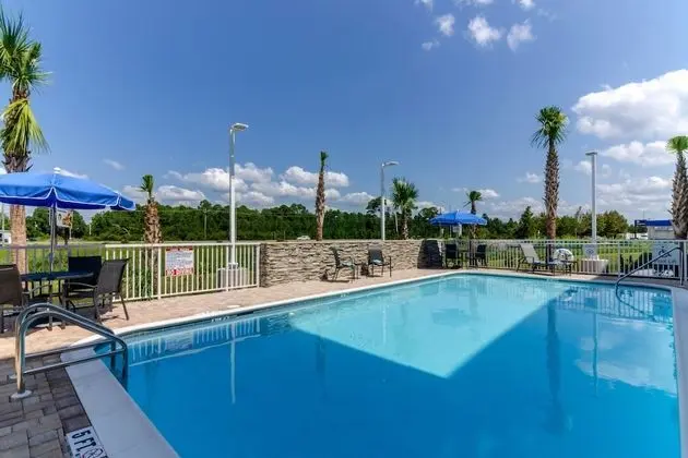 Fairfield Inn & Suites by Marriott Panama City Beach - Havuz