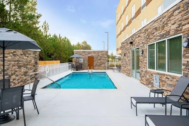 Fairfield Inn & Suites by Marriott Pensacola West I-10 - Havuz