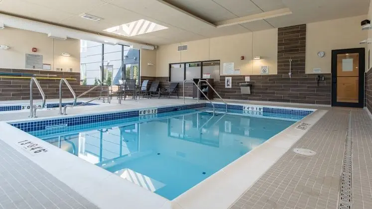 Fairfield Inn & Suites by Marriott Penticton - Havuz