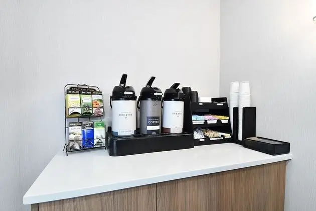 Fairfield Inn & Suites by Marriott Portland Airport - Yerinde Yemek