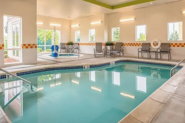 Fairfield Inn & Suites by Marriott Portland North - Havuz