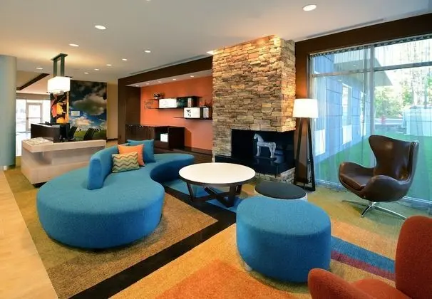 Fairfield Inn & Suites by Marriott Raleigh Capital Blvd./I-540 - Lobi