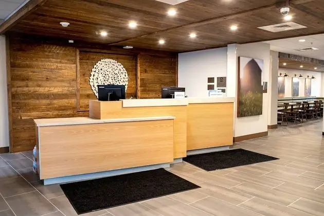 Fairfield Inn & Suites by Marriott Richmond Airport - Lobi