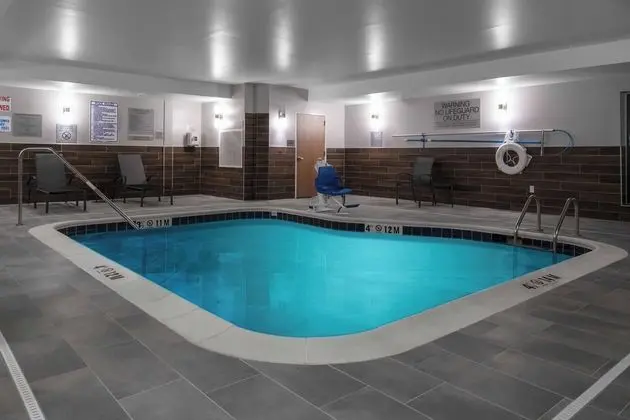 Fairfield Inn & Suites by Marriott Rocky Mount - Havuz