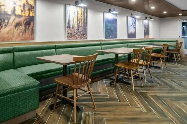 Fairfield Inn & Suites by Marriott Rocky Mount - Yerinde Yemek