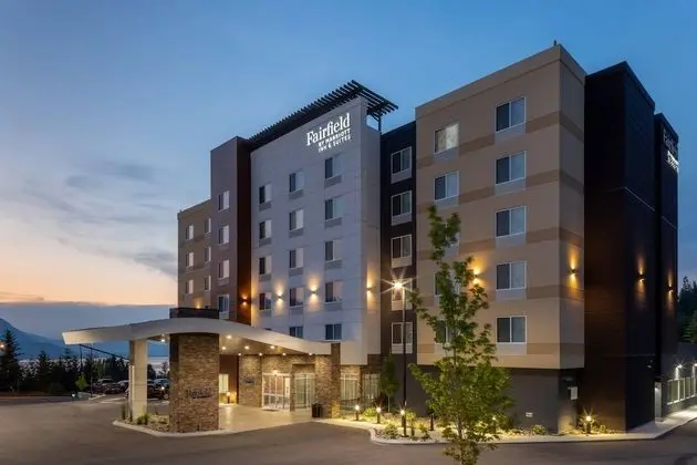 Fairfield Inn & Suites by Marriott Salmon Arm - Dış Mekan