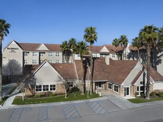 Fairfield Inn and Suites by Marriott San Bernardino - Dış Mekan