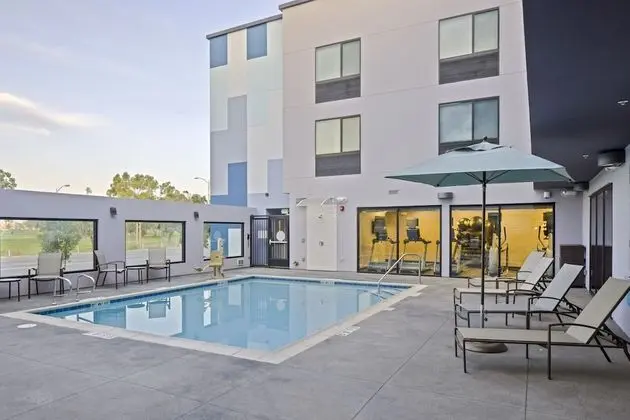 Fairfield Inn & Suites by Marriott San Diego Pacific Beach - Havuz