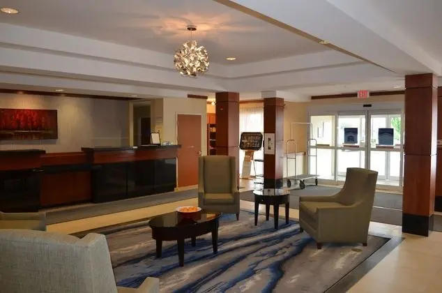 Fairfield Inn & Suites by Marriott Sault Ste. Marie - Lobi