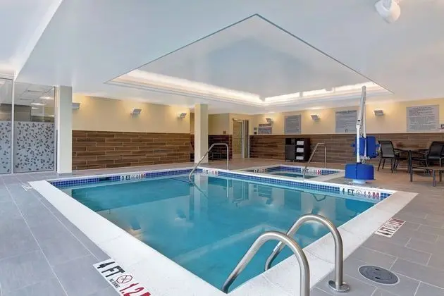 Fairfield Inn & Suites by Marriott Selinsgrove - Havuz