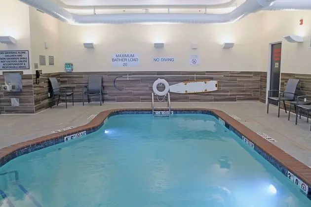 Fairfield Inn & Suites by Marriott St. Louis South - Havuz