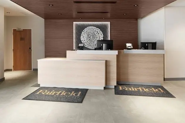 Fairfield Inn & Suites by Marriott Stony Creek - Lobi