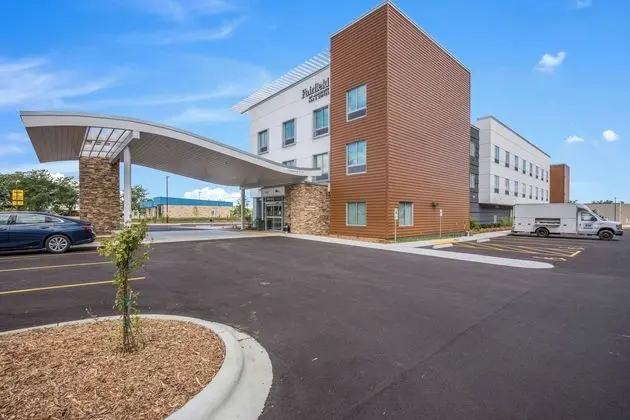 Fairfield Inn & Suites by Marriott Whitewater - Dış Mekan