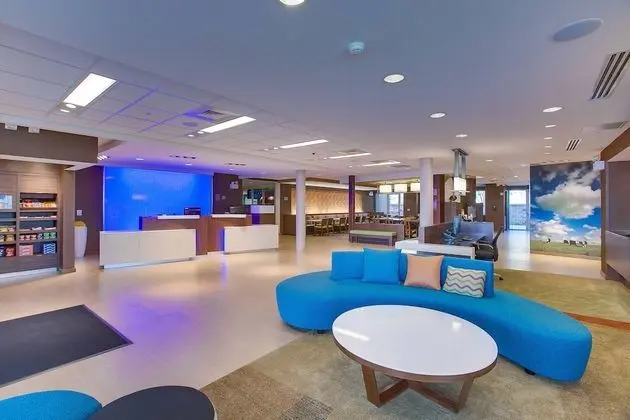 Fairfield Inn & Suites by Marriott Wichita East - Lobi