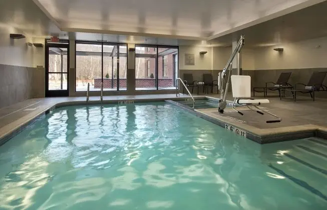Fairfield Inn & Suites by Marriott Williamstown - Havuz