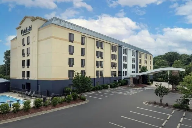 Fairfield Inn & Suites by Marriott Winston-Salem Hanes Mall - 1