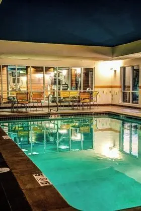 Fairfield Inn & Suites Montgomery Airport South - Havuz