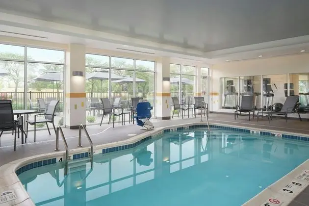 Fairfield Inn & Suites Niagara Falls - Havuz