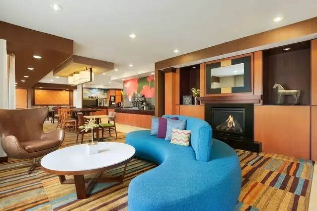 Fairfield Inn & Suites Omaha East/Council Bluffs, IA - Lobi
