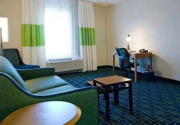Fairfield Inn & Suites Plainville