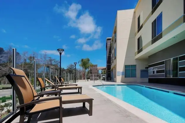 Fairfield Inn & Suites San Diego Carlsbad - Havuz
