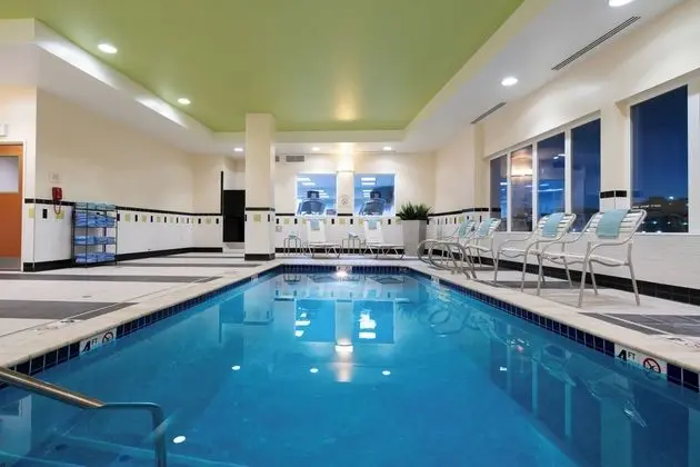 Fairfield Inn & Suites Seattle Bremerton - Havuz