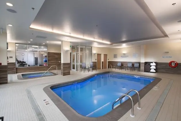 Fairfield by Marriott Edmonton International Airport - Havuz