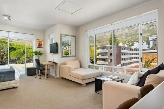 Fairmont And Albany P1