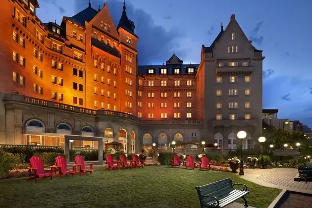 Fairmont Hotel MacDonald - Dış Mekan