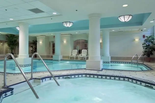 The Fairmont Palliser - Havuz