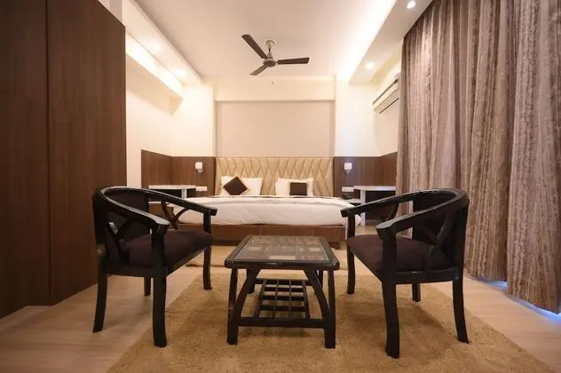 Fairvacanze Inns & Suites Lucknow - Klüp/Executive