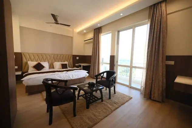 Fairvacanze Inns & Suites Lucknow - Oda