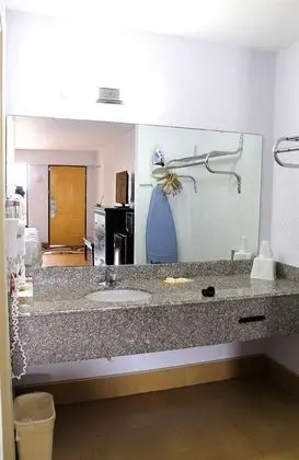 Fairway Inn Motel - Genel