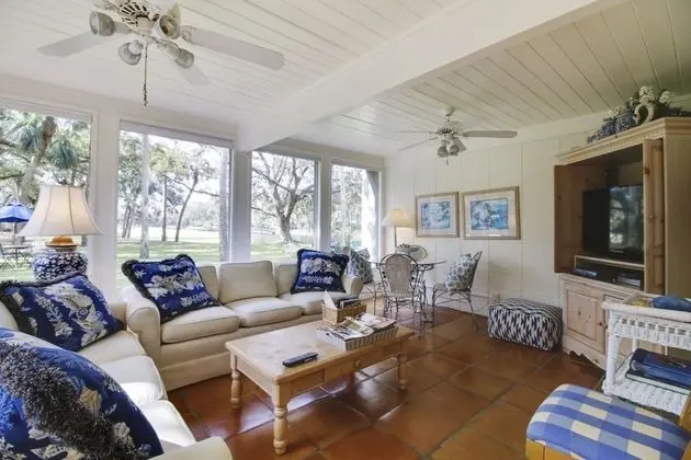 Fairway Lane 85