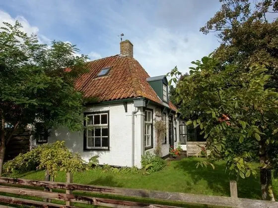 Fairytale Cottage in Nes Friesland With Garden and Terrace - Dış Mekan