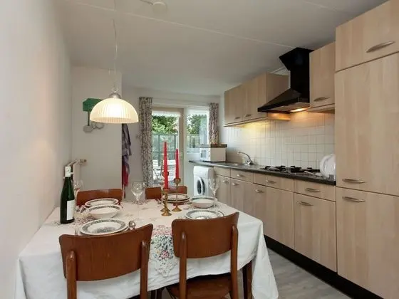 Fairytale Cottage in Nes Friesland With Garden and Terrace - Yerinde Yemek