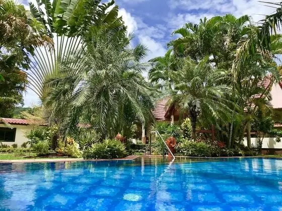 Falang Paradise