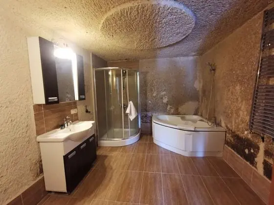 Falcon Cave Suites - Oda