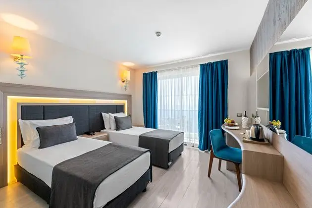 Falcon Hotel - Oda