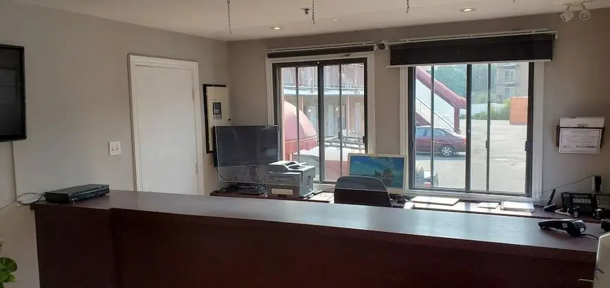 Falcon Motel Brossard - Lobi