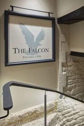 The Falcon Hotel - Dış Mekan