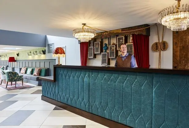 The Falcon Hotel - Öne Çıkan Resim
