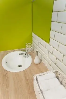 Fall in love hotel - Misafir Tesisleri ve Hizmetleri